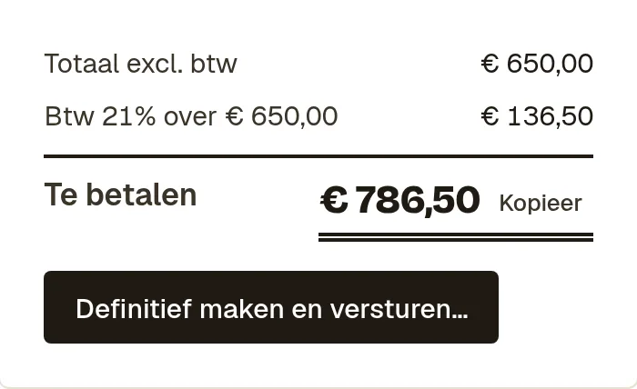 De totalen van de factuur, met Totaal excl. btw en Te betalen, en de knop Definitief maken en versturen.
