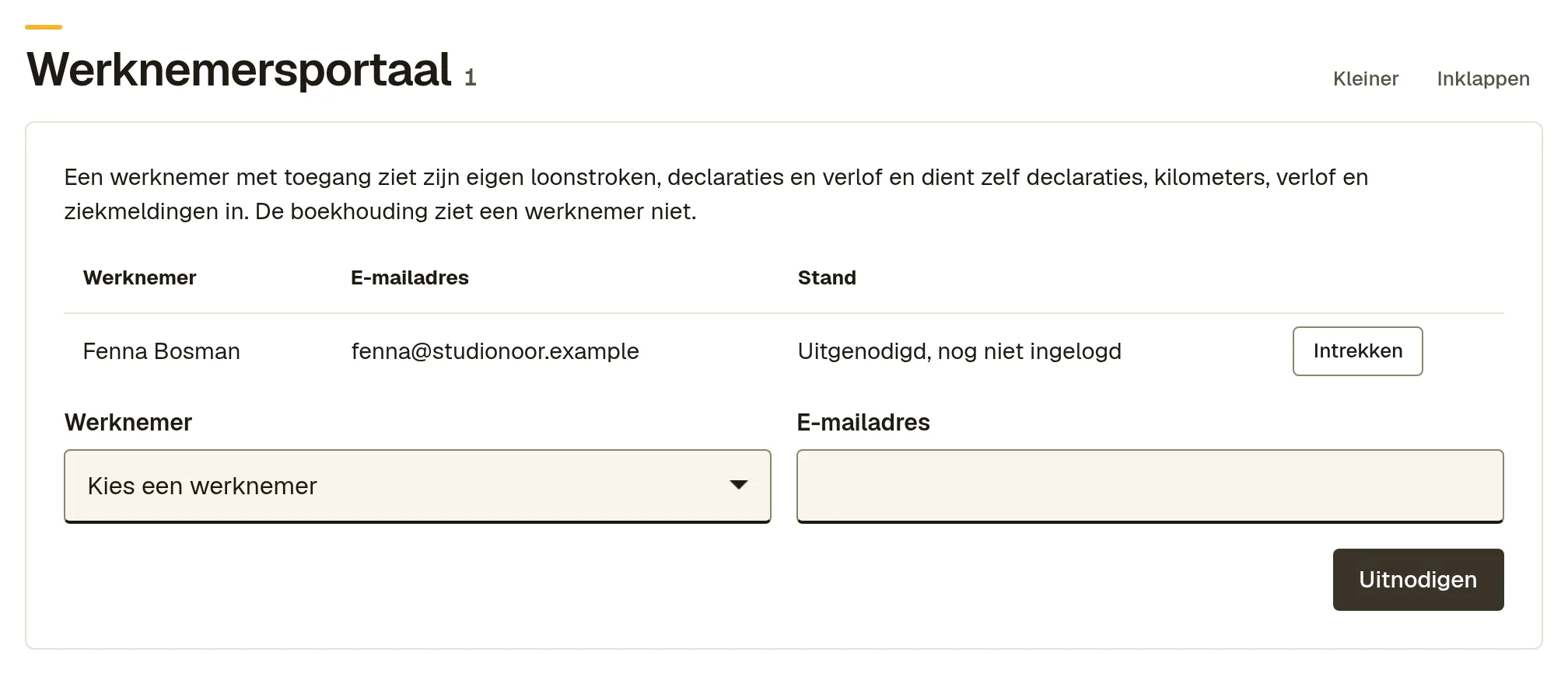 Het blok Werknemersportaal met de uitnodiging voor Fenna Bosman, haar e-mailadres, de stand en de knop Intrekken.