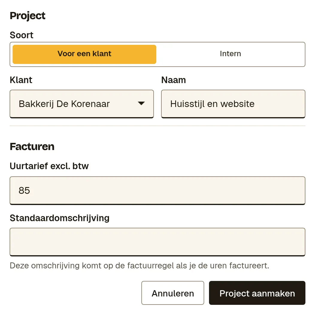 Een nieuw project voor een klant met de velden Klant, Naam, Uurtarief excl. btw en Standaardomschrijving, en de knop Project aanmaken.